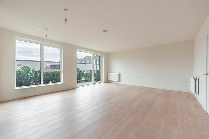 3 Bedroom Flat For Sale In Dms Eastman Village, Harrow, HA1