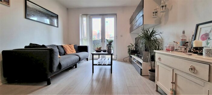 2 Bedroom Flat To Rent In Verona House, Mitcham, CR4