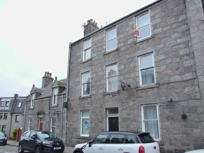 2 Bedroom Flat To Rent In Eden Place, Rosemount, Aberdeen, AB25