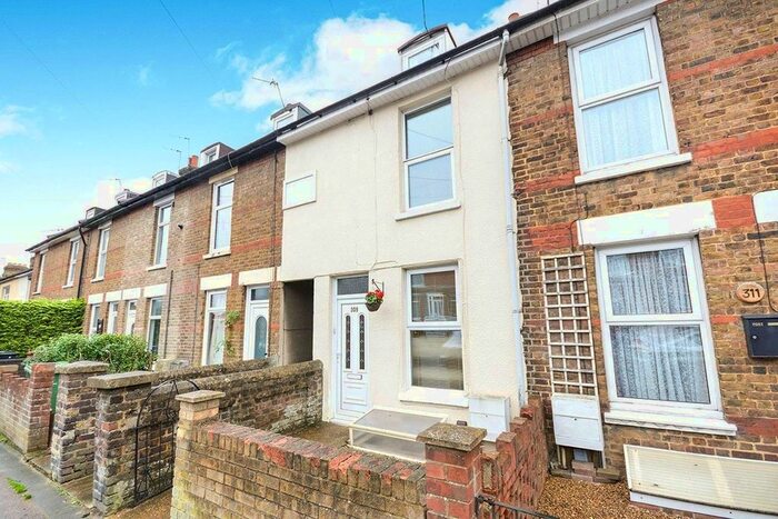 3 Bedroom Terraced House To Rent In Tonbridge Road, Maidstone, Kent, ME16