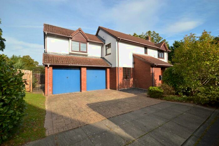 4 Bedroom Detached House To Rent In Dibbinview Grove, Spital, CH63