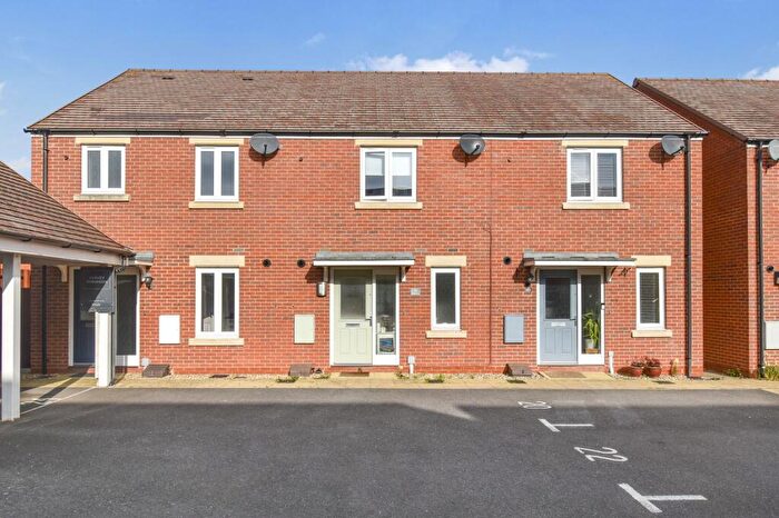 2 Bedroom Terraced House For Sale In Whittle Drive, Biggleswade, SG18