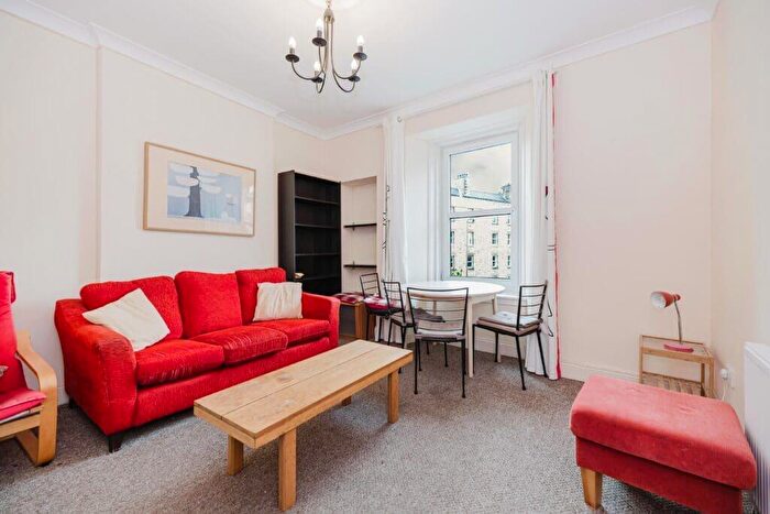 2 Bedroom Flat To Rent In L St Leonard's Street, Edinburgh, EH8