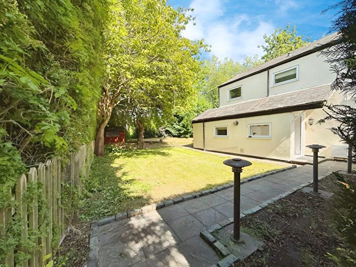 2 Bedroom Cottage To Rent In Abbots Terrace, Parkgate Road, Chester, Cheshire, CH1