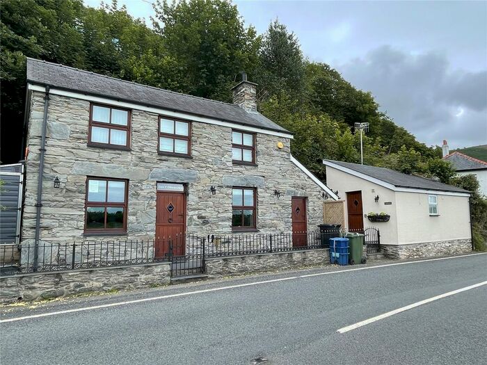 Detached House For Sale In Friog, Gwynedd, LL38