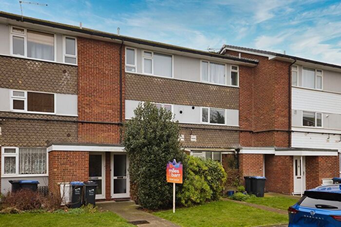 2 Bedroom Maisonette For Sale In Magdalen Court, Broadstairs, Kent, CT10