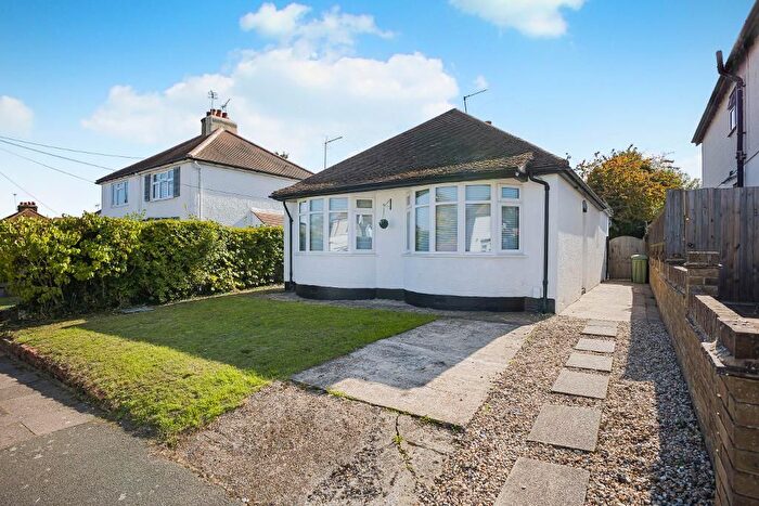 3 Bedroom Detached Bungalow For Sale In Hayfield Road, Orpington, BR5
