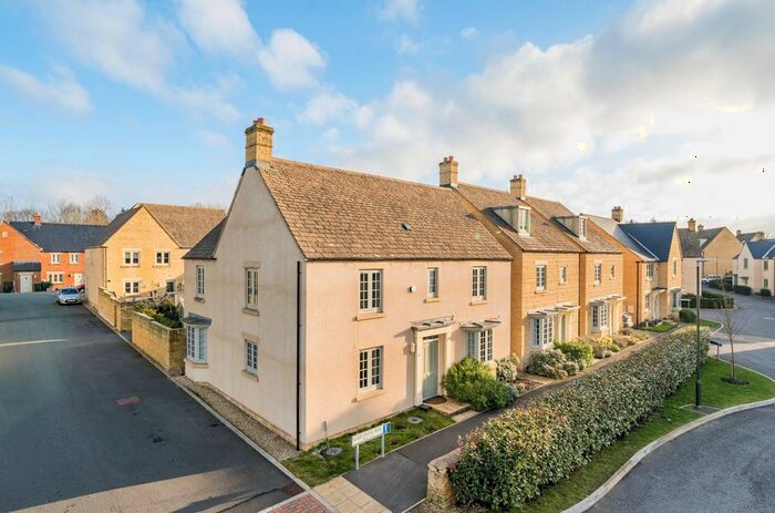 4 Bedroom Detached House For Sale In Gardner Way, Cirencester, Gloucestershire, GL7