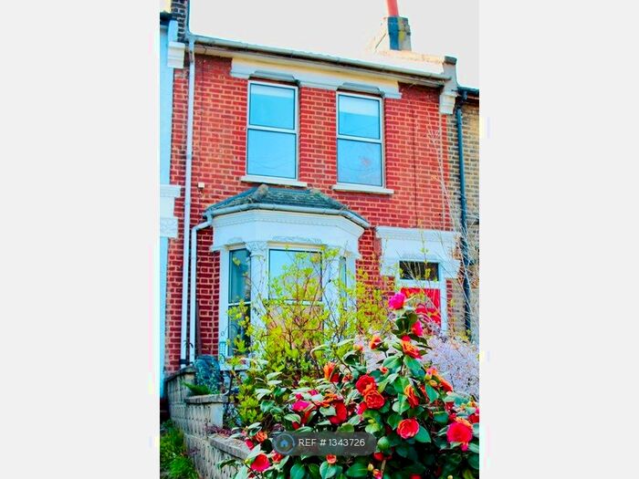 3 Bedroom Terraced House To Rent In Lakedale Road, London, SE18