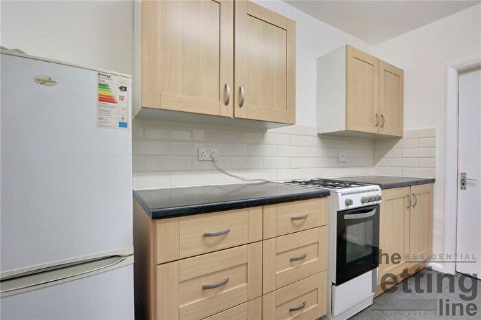 3 Bedroom Detached House To Rent In Wellington Avenue, London, N9