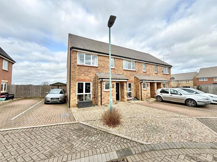 2 Bedroom End Of Terrace House For Sale In Schoolfield Close, Whitminster, Gloucester, GL2