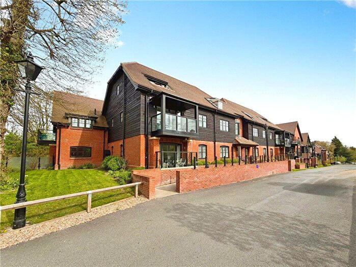 1 Bedroom Apartment For Sale In Mortimer Drive, Romsey, Hampshire, SO51