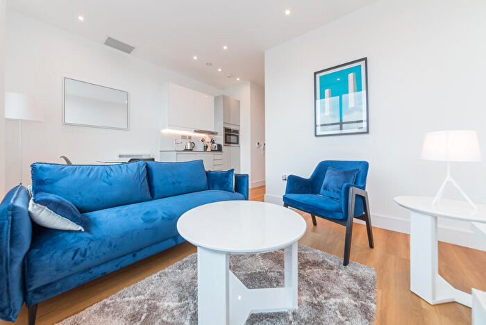 Apartment To Rent In Atria House, Bath Road, Slough, London, SL1