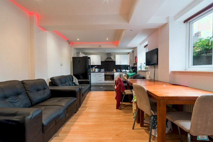 8 Bedroom Property To Rent In Falmouth Road, Heaton, Newcastle Upon Tyne, NE6