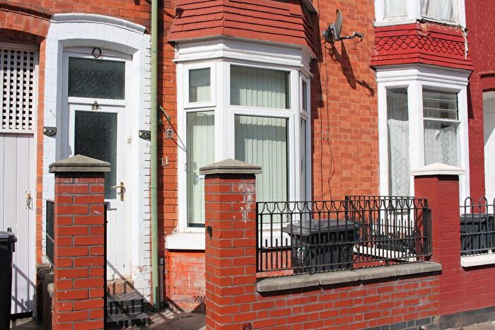 3 Bedroom Terraced House To Rent In Ellis Avenue, Leicester, LE4