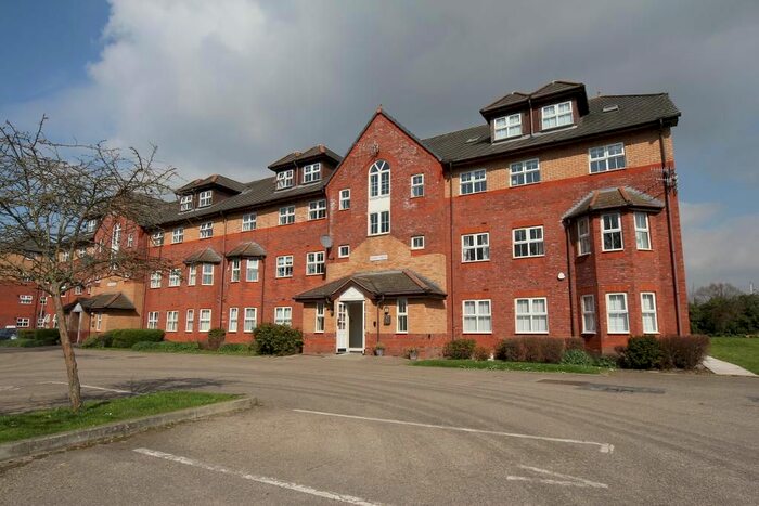 2 Bedroom Flat To Rent In The Spinnakers, Aigburth, Liverpool, L19