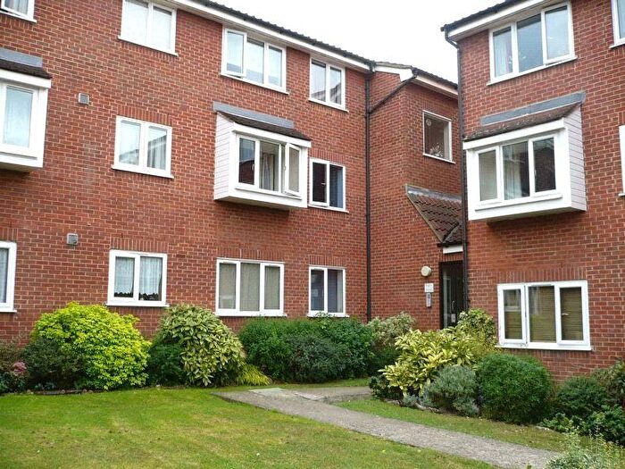 1 Bedroom Studio To Rent In Cambridge Gardens, Muswell Hill, London, N10