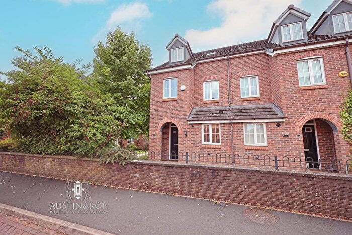3 Bedroom Town House For Sale In Tilling Drive, Stone, Staffordshire, ST15