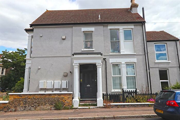 1 Bedroom Property To Rent In York Road, Southend-On-Sea, SS1