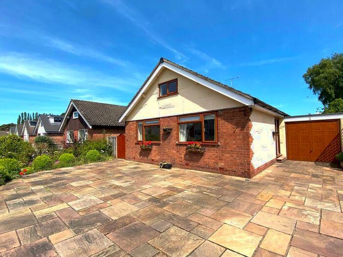 4 Bedroom Bungalow For Sale In Forest Avenue, Goostrey, CW4