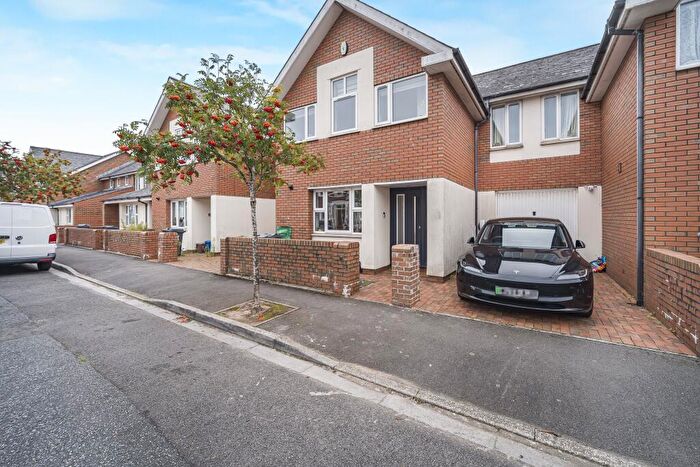 3 Bedroom House For Sale In Victoria Mews, Gabalfa/Heath, Cardiff, CF14