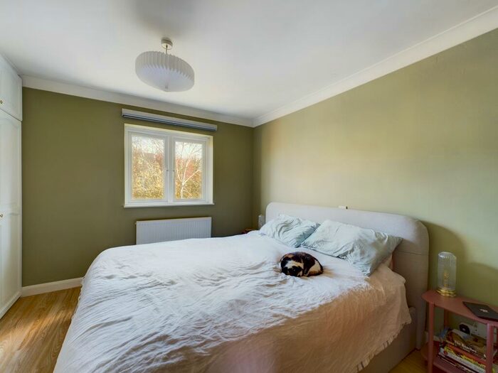 3 Bedroom End Of Terrace House For Sale In Chiltern View, Purley On Thames, RG8