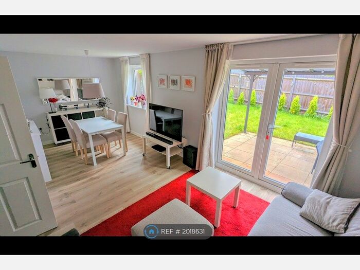 3 Bedroom Detached House To Rent In Newham Close, Derby, DE22