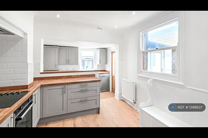 3 Bedroom Terraced House To Rent In North Street, Bromley, BR1