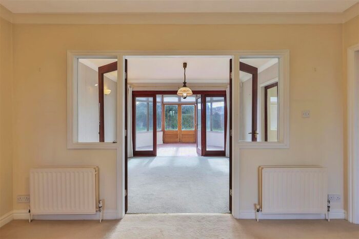 4 Bedroom Detached House For Sale In Temple Garth, Copmanthorpe, York, North Yorkshire, YO23