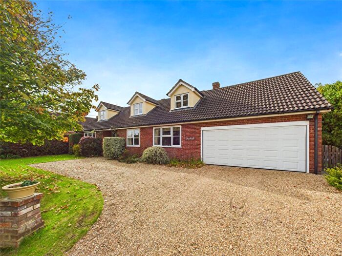 4 Bedroom Bungalow For Sale In Mill Lane, Layer-de-la-Haye, Colchester, Essex, CO2