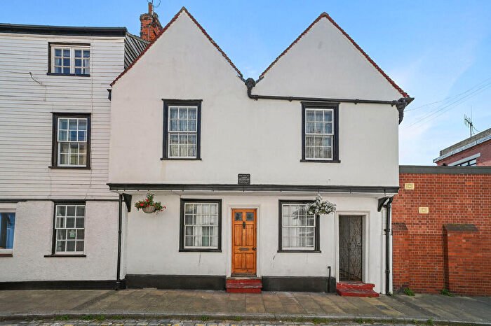 2 Bedroom Cottage To Rent In Harwich, Essex, CO12