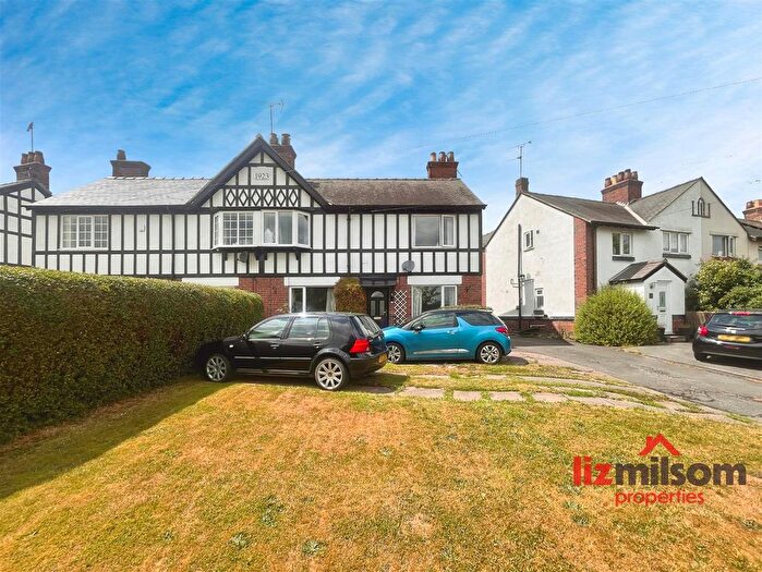 3 Bedroom Semi-detached House For Sale In Coton Park, Linton, Swadlincote, DE12
