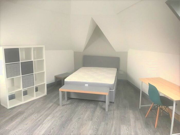 4 Bedroom Maisonette To Rent In Mirador Crescent, Uplands, Swansea, SA2