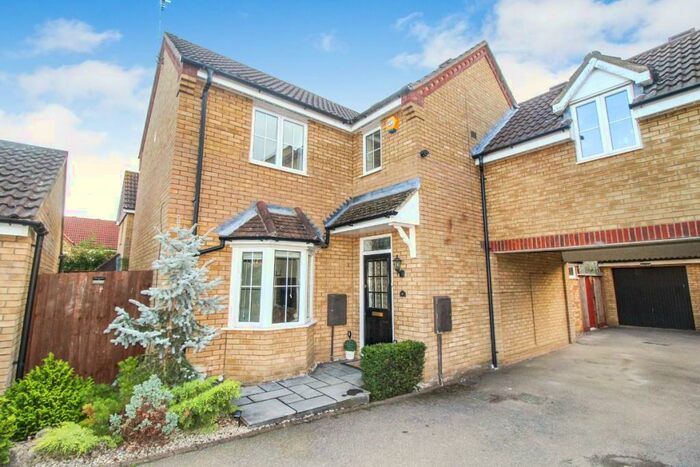 3 Bedroom Link Detached House To Rent In Fox Close, Clapham, Bedford, MK41