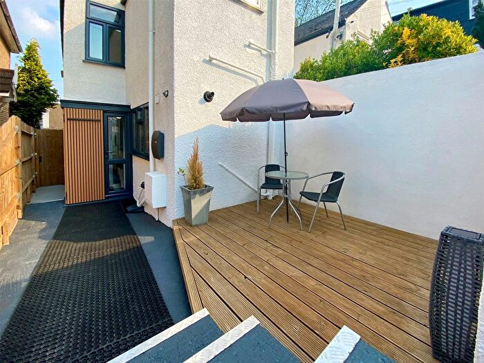2 Bedroom Detached House For Sale In New Road, Orpington, BR6