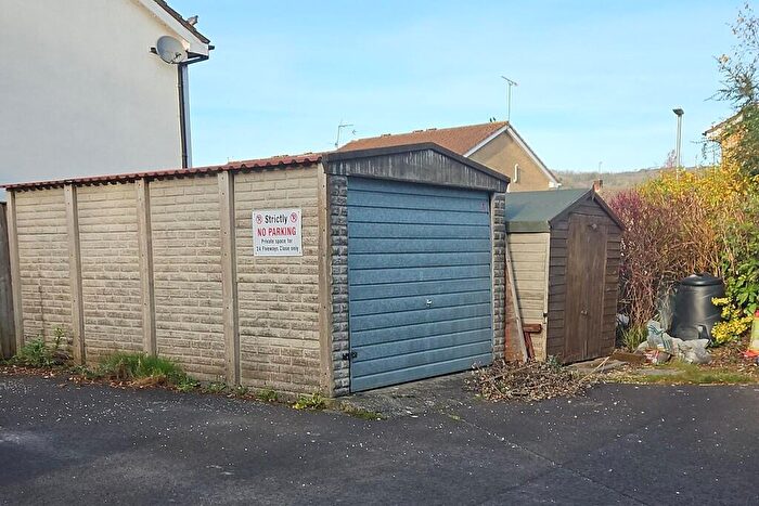 2 Bedroom End Of Terrace House To Rent In Fiveways Close, Cheddar, BS27