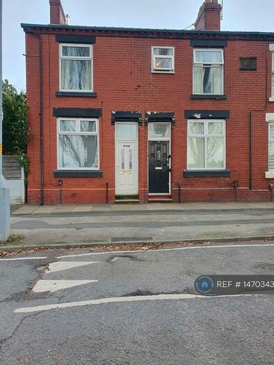 2 Bedroom Terraced House To Rent In Chapel Street, Dukinfield, SK16