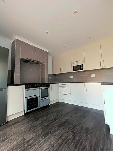 3 Bedroom Semi-Detached House To Rent In Mildmay Road, Ipswich, IP3