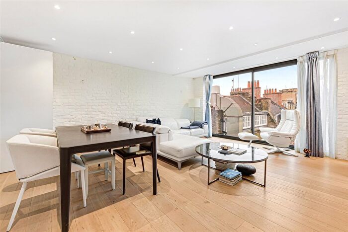 3 Bedroom Flat For Sale In Richmond Buildings, Soho, London, W1D