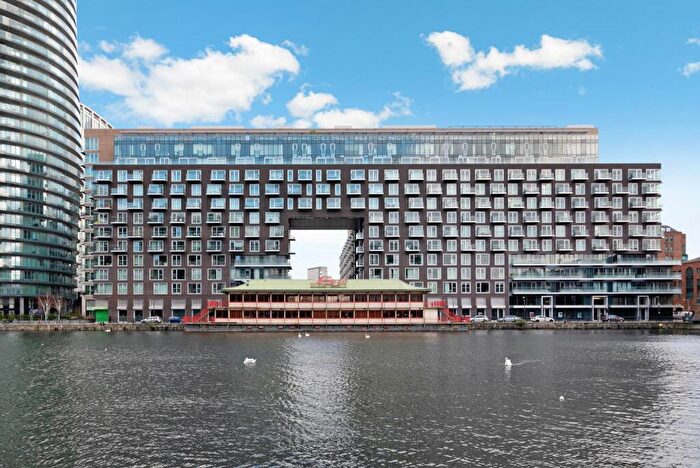 2 Bedroom Apartment To Rent In Baltimore Wharf, E14