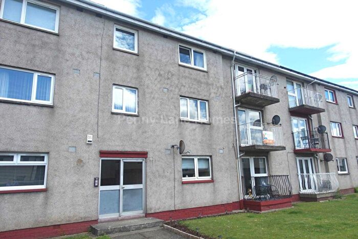 2 Bedroom Flat To Rent In Viscount Avenue, Renfrew, PA4
