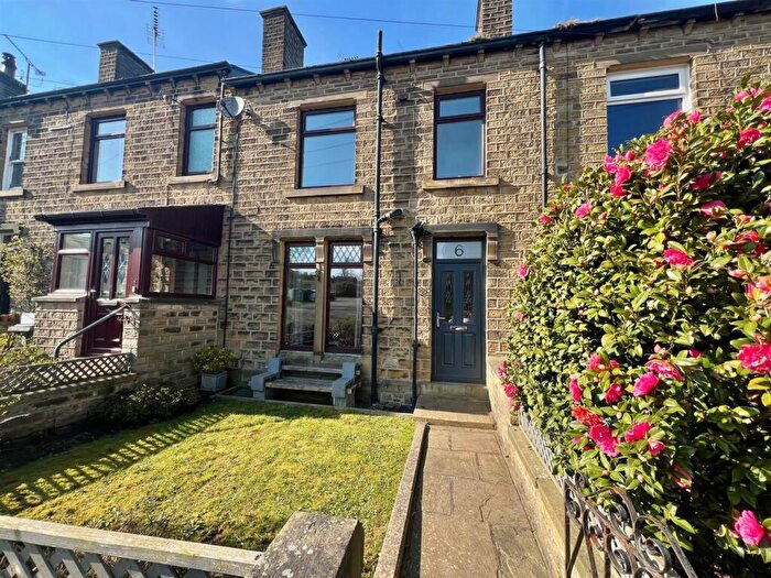 2 Bedroom Terraced House For Sale In Stoney Royd Terrace, Linthwaite, HD7