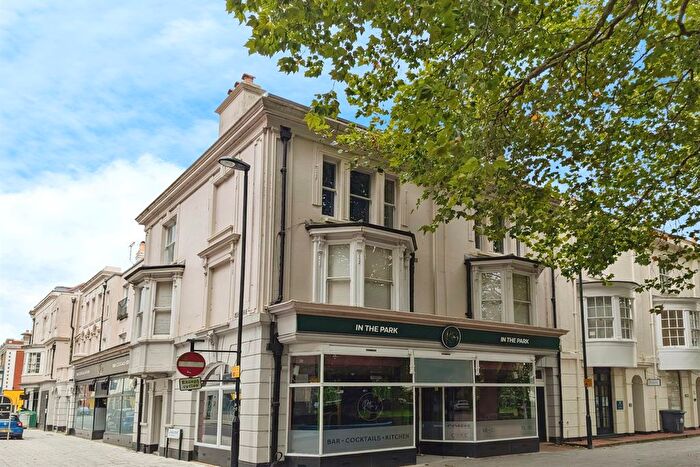 1 Bedroom Flat To Rent In Queens Terrace, SO14