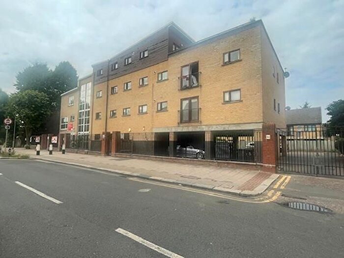 2 Bedroom Flat To Rent In Park Lane, Tottenham, N17