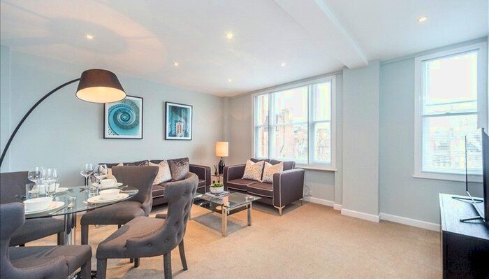 2 Bedroom Flat To Rent In Hill Street, Mayfair, London, W1J