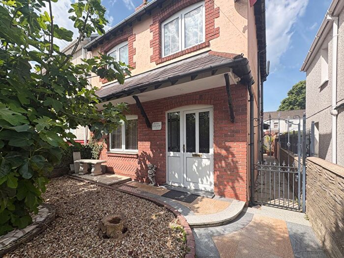 3 Bedroom End Of Terrace House For Sale In Curtis Street, Neath, SA11