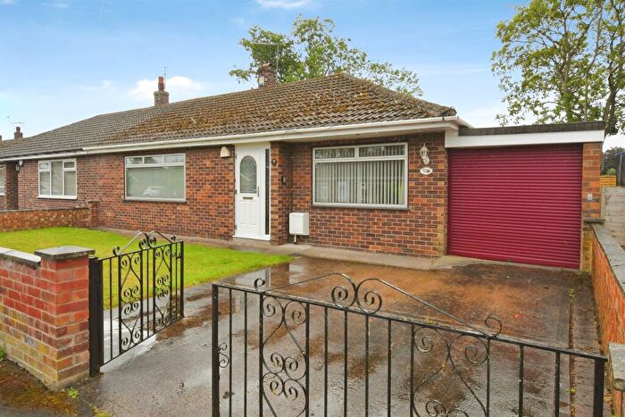 2 Bedroom Semi-Detached Bungalow For Sale In Inglenook Drive, Thorne, Doncaster, DN8