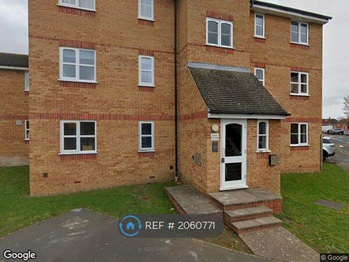 2 Bedroom Flat To Rent In Redford Close, Feltham, TW13