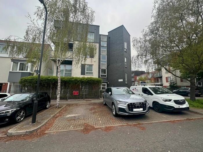 2 Bedroom Flat To Rent In Opal Court, Drinkwater Road, Harrow, Greater London, HA2
