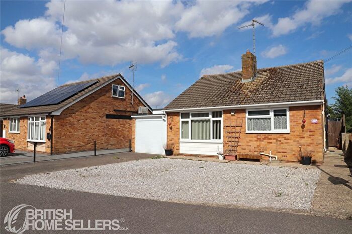 3 Bedroom Bungalow For Sale In Chaucers Way, Spalding, Lincolnshire, PE11